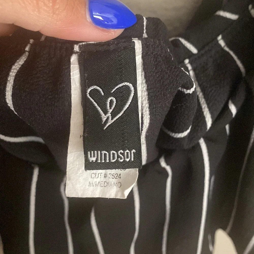 Off the shoulder - Picture 2 of 2